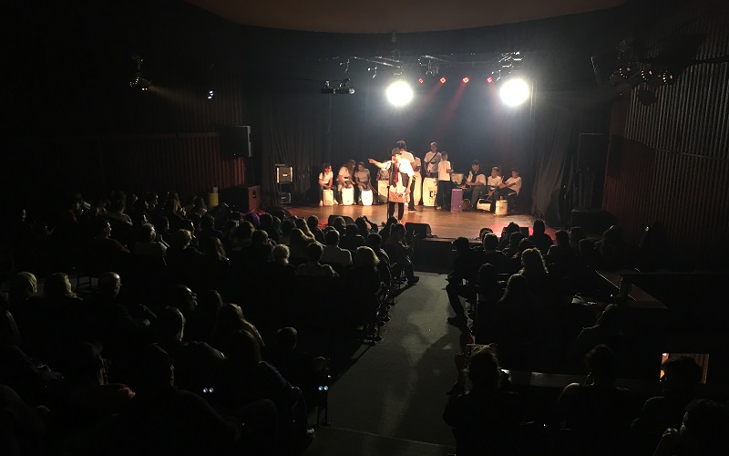 Los adolescentes copan la escena